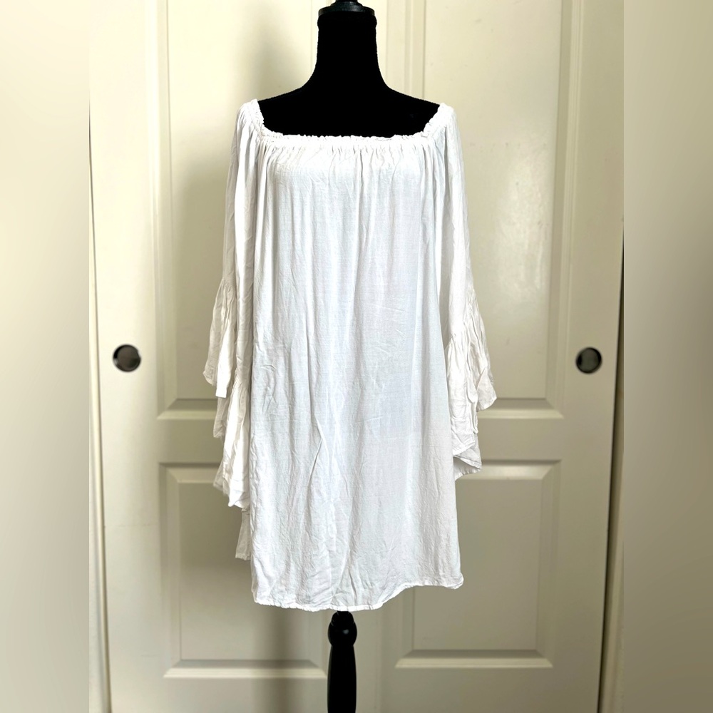 Off the shoulder bell sleeve dress